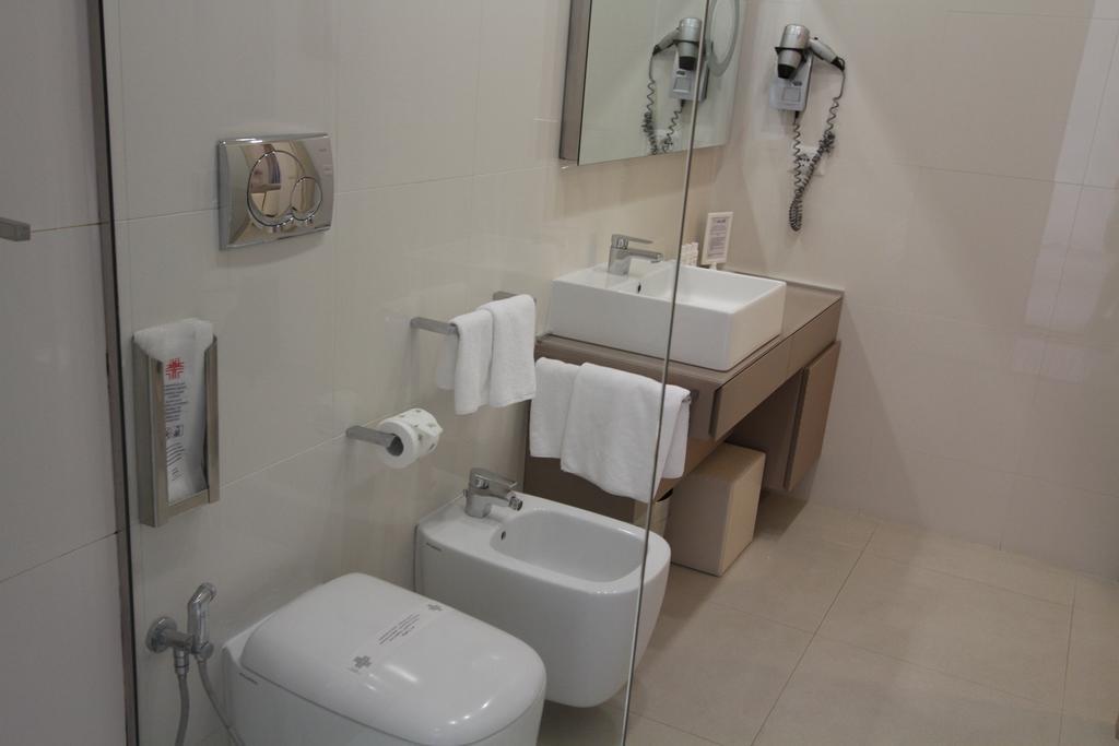 Soglow Business Class Hotel Molfetta Buitenkant foto